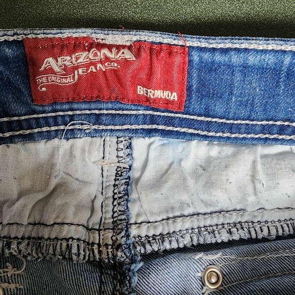 Arizona Bermuda Jean Shorts - Picture 4 of 5